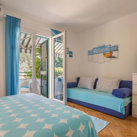 Apartmani Marko Tučepi Eksteriør billede