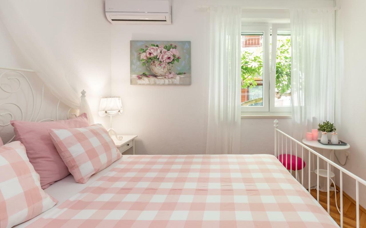 Apartmani Marko Tučepi Eksteriør billede
