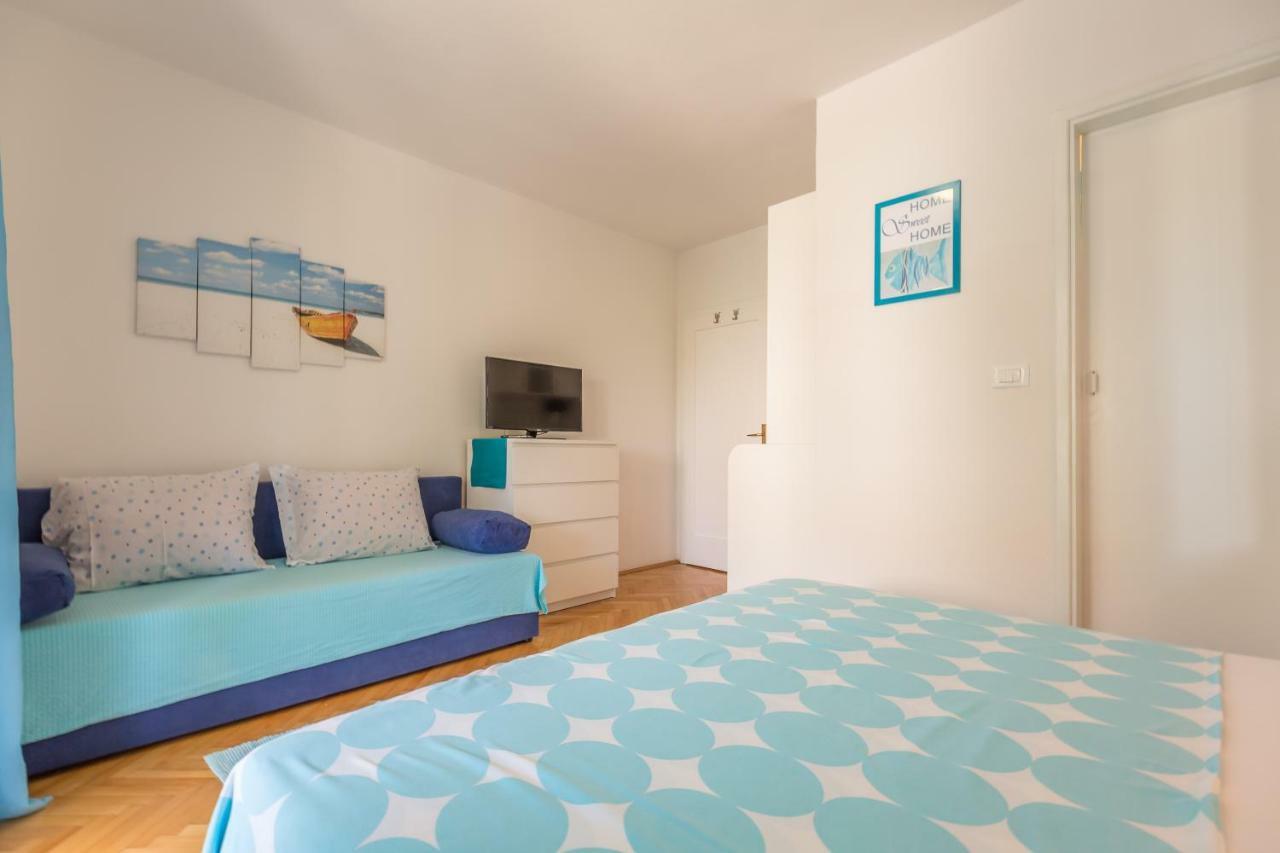 Apartmani Marko Tučepi Eksteriør billede